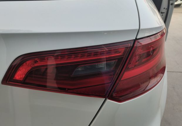 奥迪A3 35TFSI 2016款 1.4T 自动 汽油 领英型Sportback (国Ⅴ) 