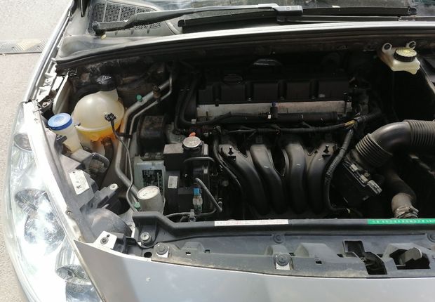 标致408 2010款 2.0L 自动 舒适型 (国Ⅳ) 