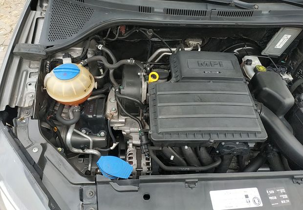 大众捷达 2015款 1.6L 自动 汽油 舒适型 (国Ⅳ) 