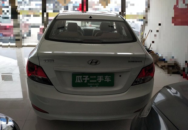 现代瑞纳 2010款 1.4L 手动 4门5座三厢车 标准型 (国Ⅳ) 