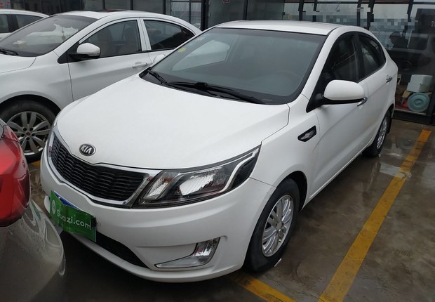 起亚K2 2012款 1.4L 手动 4门5座三厢车 GLS (国Ⅳ) 