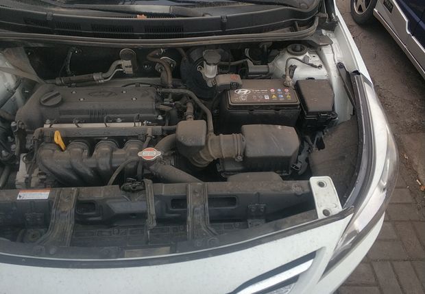 现代瑞纳 2014款 1.4L 手动 4门5座三厢车 智能型GLS (国Ⅳ) 