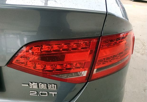 奥迪A4L 2012款 2.0T 自动 舒适型 (国Ⅳ) 