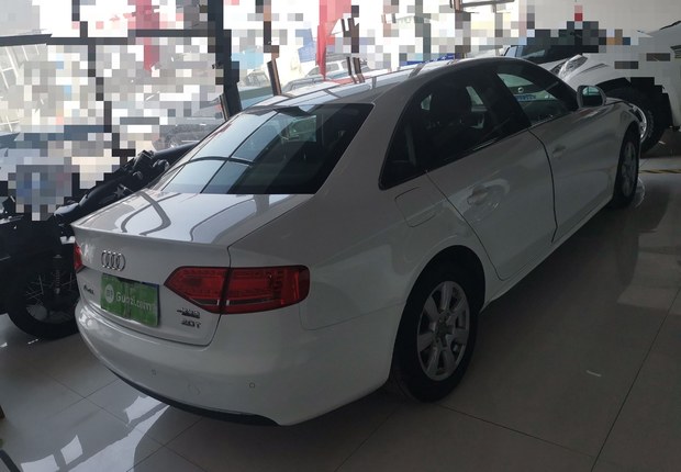 奥迪A4L 2011款 2.0T 自动 标准型 (国Ⅳ) 