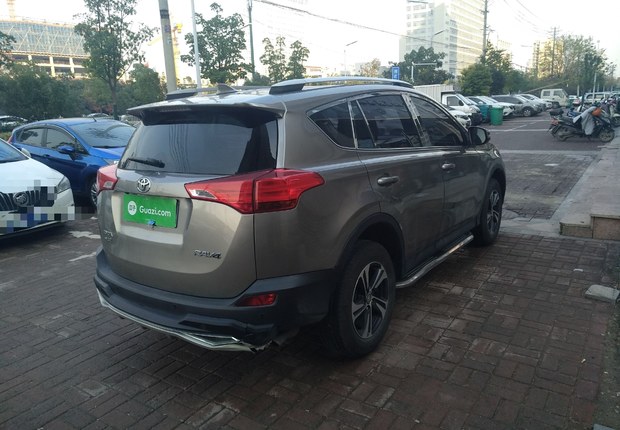 丰田RAV4 2015款 2.0L 自动 前驱 风尚版 (国Ⅴ) 