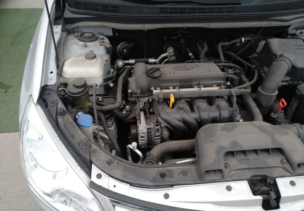 现代悦动 2011款 1.6L 自动 舒适型 (国Ⅳ) 