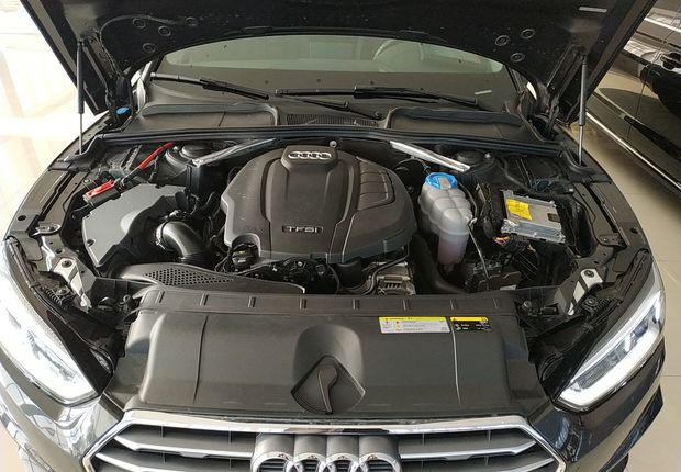 奥迪A5 Coupe 40TFSI [进口] 2019款 2.0T 自动 汽油 时尚型 