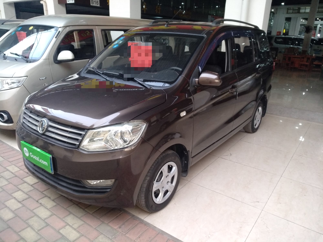 东风风光330 2017款 1.5l 手动 实用Ⅱ型 (国Ⅴ)