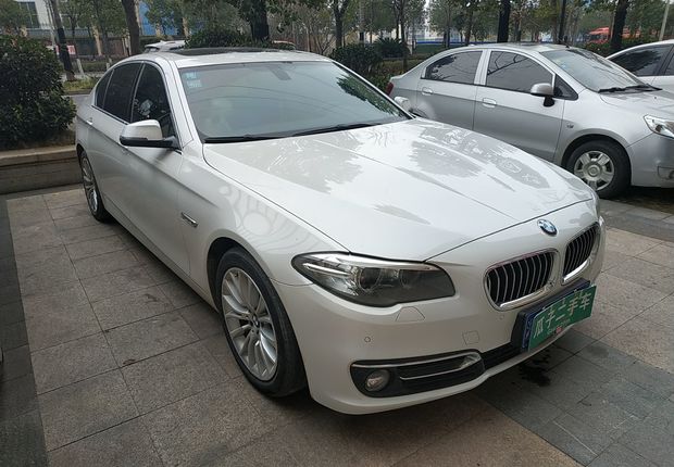 宝马5系 525Li 2017款 2.0T 自动 汽油 豪华设计套装 (国Ⅴ) 