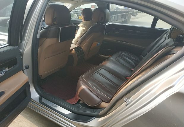 宝马7系 730Li [进口] 2014款 3.0L 自动 汽油 臻享型 (欧Ⅳ) 