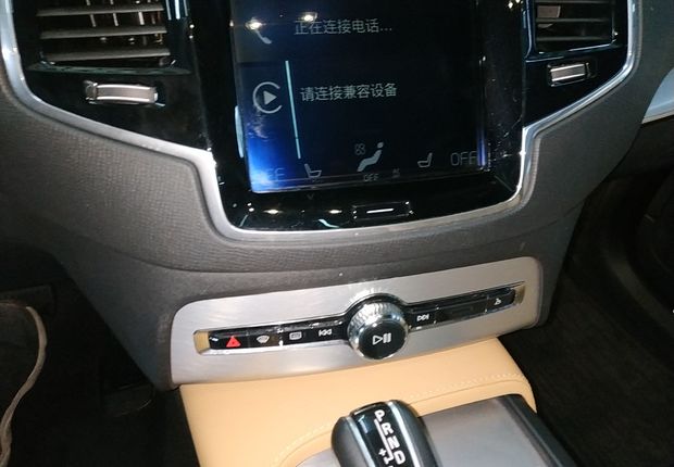 沃尔沃XC90 T5 [进口] 2018款 2.0T 自动 四驱 汽油 智逸版 