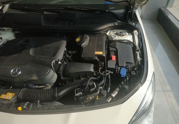 奔驰CLA级 CLA220 [进口] 2015款 2.0T 自动 汽油 