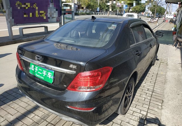 比亚迪速锐 2015款 1.5L 手动 豪华型 (国Ⅴ) 