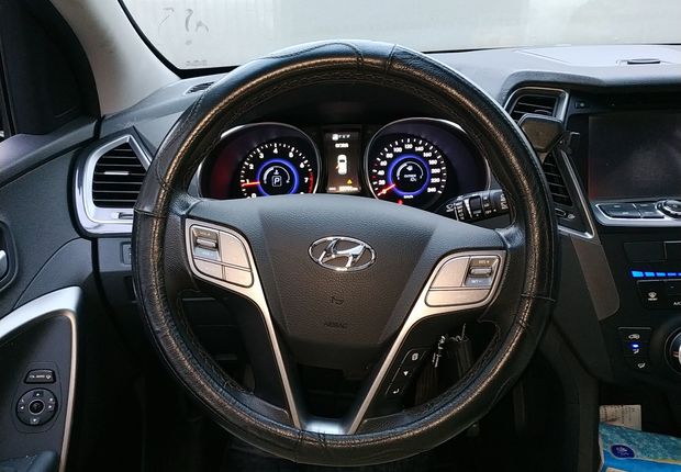 现代胜达 2015款 2.4L 自动 前驱 舒适型 (国Ⅳ) 