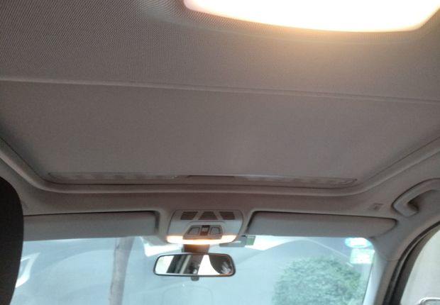 宝马3系 320i 2015款 2.0T 自动 汽油 超悦版时尚型 (国Ⅳ) 
