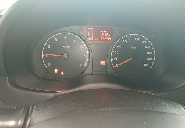 现代瑞纳 2014款 1.4L 手动 4门5座三厢车 智能型GLS (国Ⅳ) 