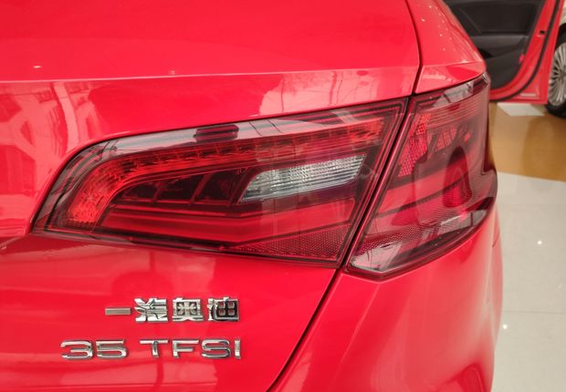 奥迪A3 35TFSI 2014款 1.4T 自动 汽油 舒适型Sportback (国Ⅳ) 