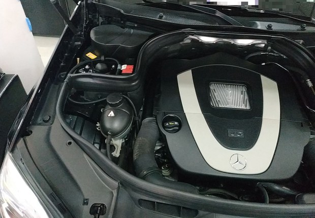 奔驰GLK GLK300 2013款 3.0L 自动 汽油 动感天窗型 (国Ⅳ) 