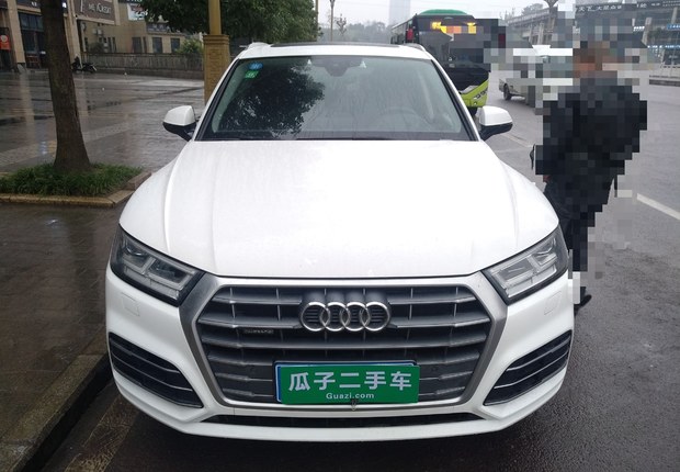 奥迪Q5L 45TFSI 2018款 2.0T 自动 尊享时尚型 (国Ⅵ) 