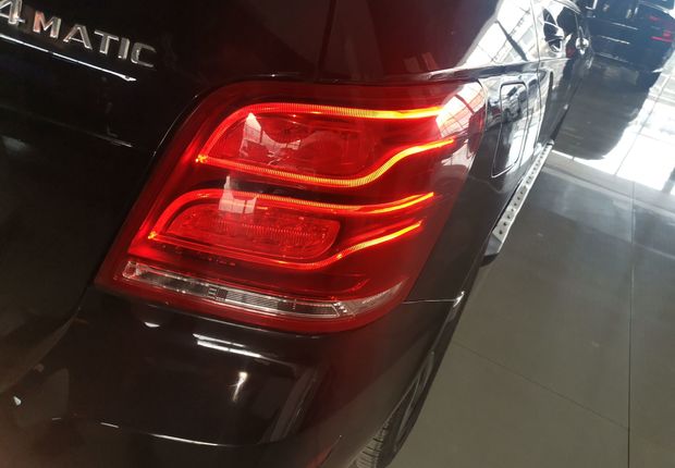 奔驰GLK GLK300 2013款 3.0L 自动 汽油 豪华型 (国Ⅳ) 