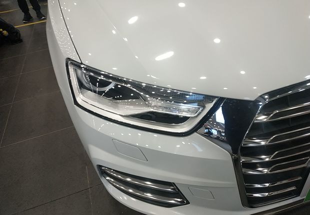 奥迪Q3 35TFSI 2017款 2.0T 自动 前驱 时尚型 (国Ⅴ) 