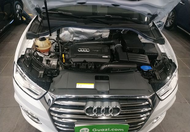 奥迪Q3 35TFSI 2017款 2.0T 自动 前驱 时尚型 (国Ⅴ) 