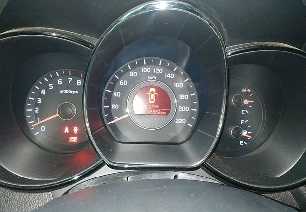 起亚K2 2012款 1.6L 自动 4门5座三厢车 Premium (国Ⅳ) 