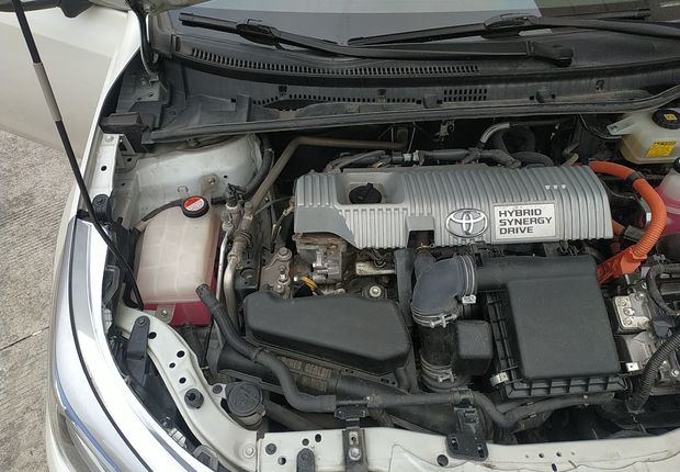 丰田雷凌 双擎 2017款 1.8L 自动 G-S精英天窗版 (国Ⅴ) 