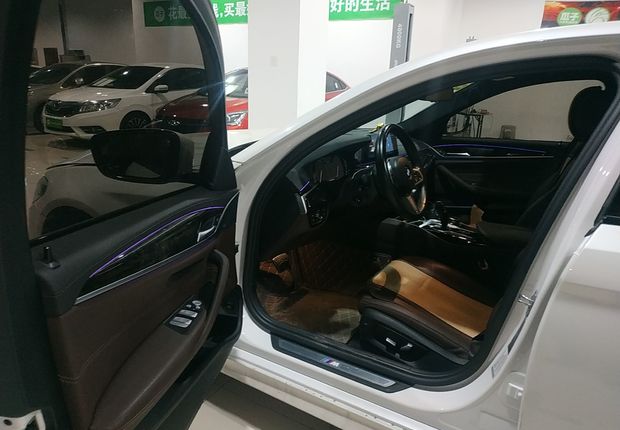 宝马5系 525Li 2019款 2.0T 自动 汽油 M运动套装 (国Ⅴ) 