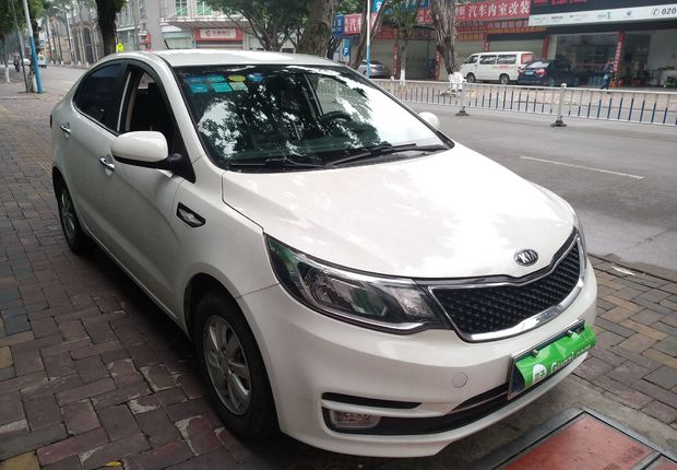 起亚K2 2015款 1.4L 手动 4门5座三厢车 GLS (国Ⅳ) 