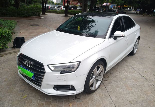 奥迪A3 35TFSI 2019款 1.4T 自动 风尚型Limousine (国Ⅴ) 