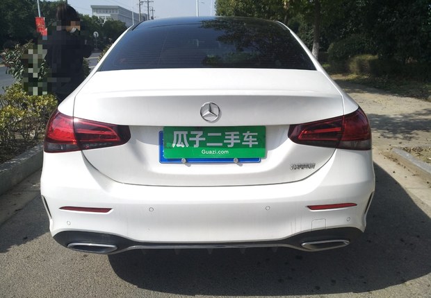 奔驰A级 A180L 2019款 1.3T 自动 运动轿车版 (国Ⅵ) 