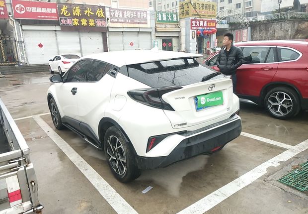 丰田C-HR 2018款 2.0L 自动 领先版 (国Ⅴ) 