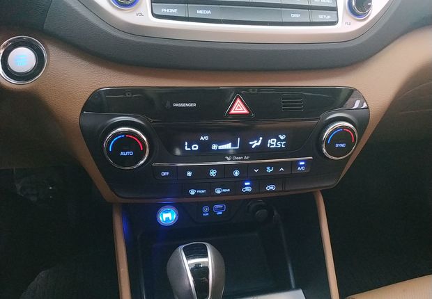 现代途胜 2015款 1.6T 自动 前驱 智能型 (国Ⅴ) 