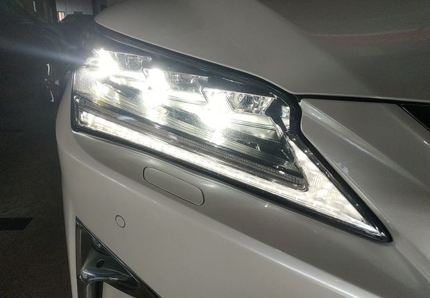 雷克萨斯RX 300 [进口] 2016款 2.0T 自动 四驱 典雅版 