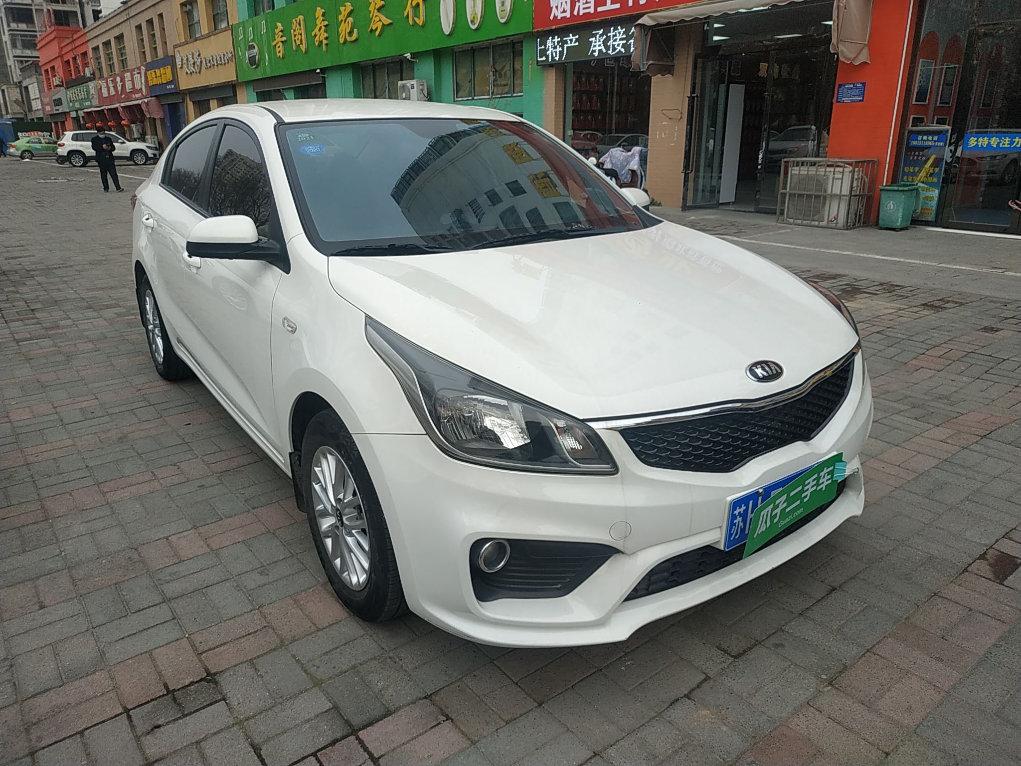 起亚K2 2017款 1.4L 手动 4门5座三厢车 GLS (国Ⅴ) 