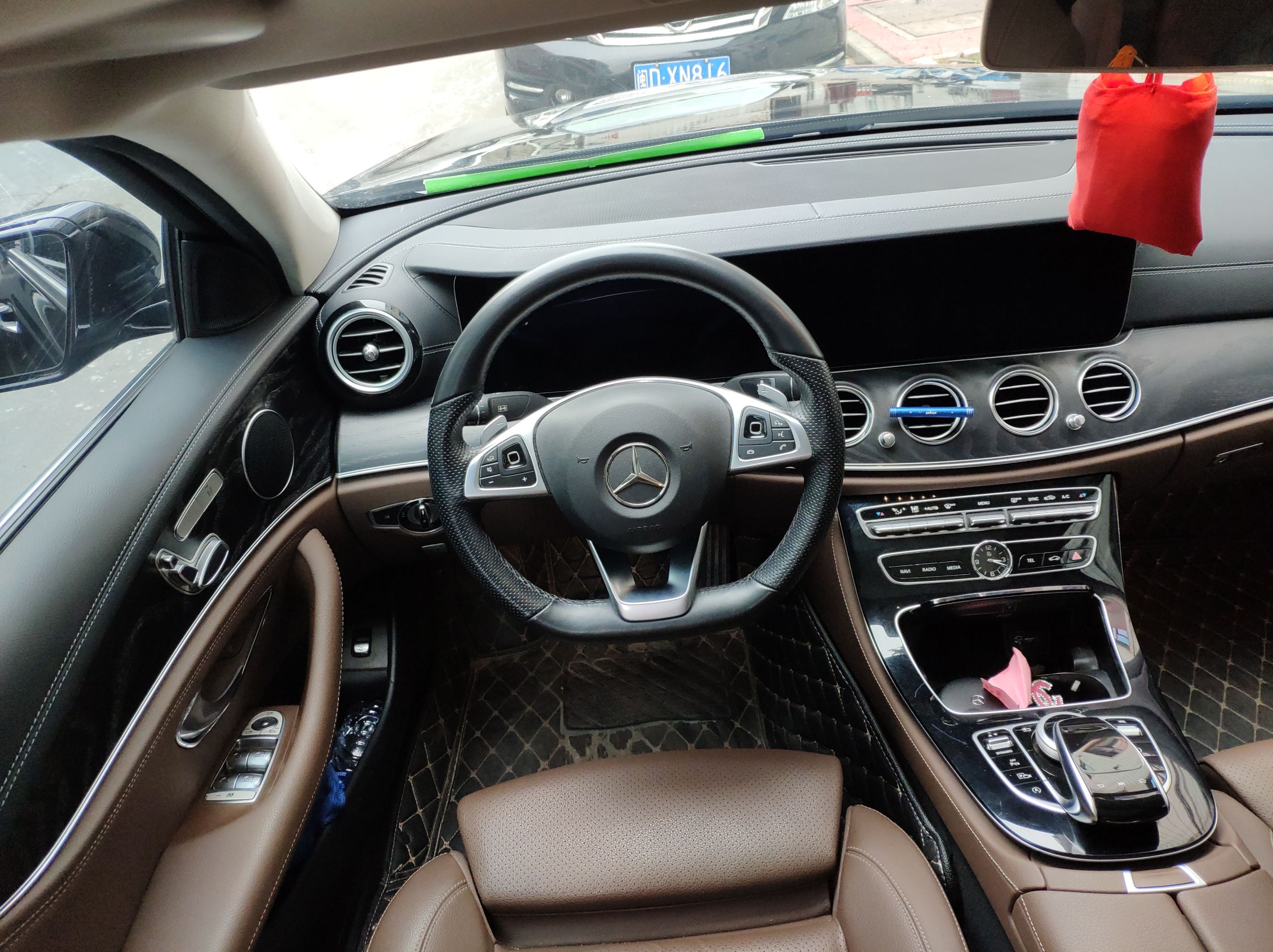 奔驰e级 e200l 2016款 2.0t 自动 汽油 运动型 (国Ⅴ)