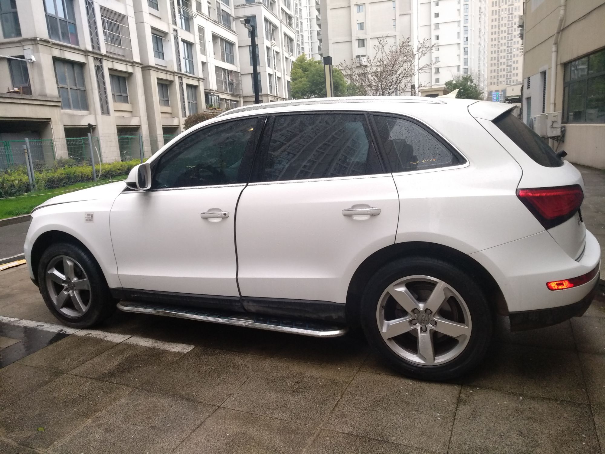 奥迪Q5 2015款 2.0T 自动 四驱 汽油 舒适型 (国Ⅴ) 