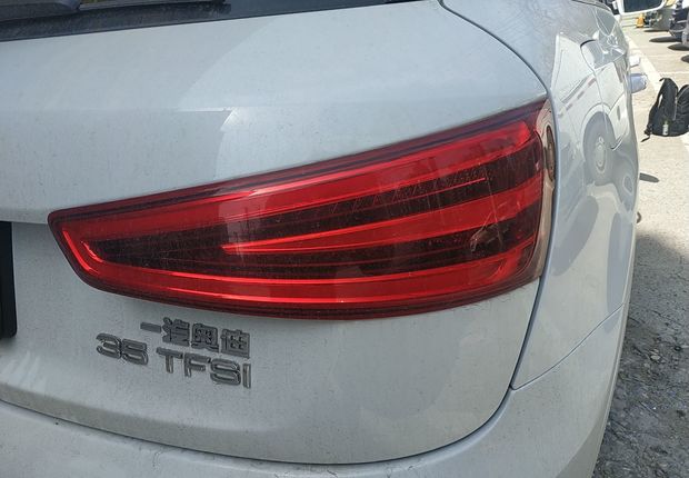 奥迪Q3 35TFSI 2013款 2.0T 自动 前驱 舒适型 (国Ⅳ) 