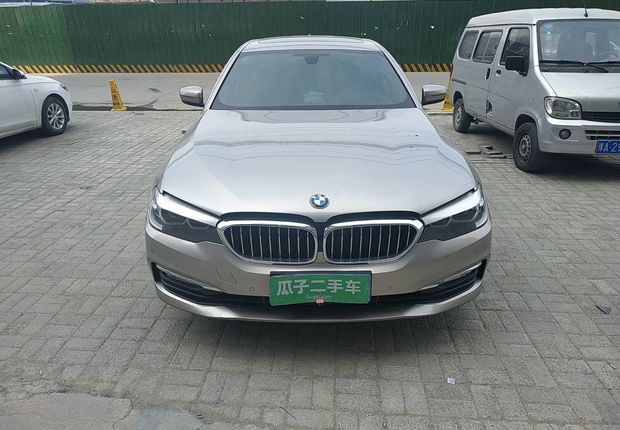 宝马5系 528Li 2018款 2.0T 自动 汽油 上市特别版 (国Ⅴ) 