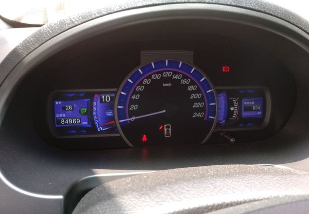 比亚迪S6 2014款 2.4L 自动 前驱 尊贵型 (国Ⅳ) 