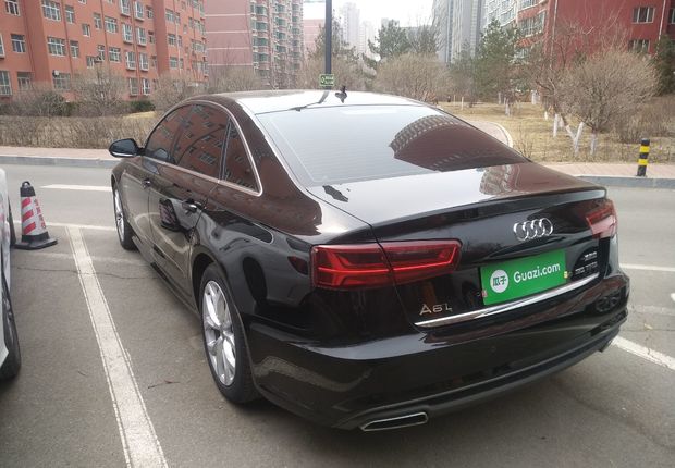 奥迪A6L 35TFSI 2018款 2.0T 自动 时尚型30周年纪念版 (国Ⅴ) 