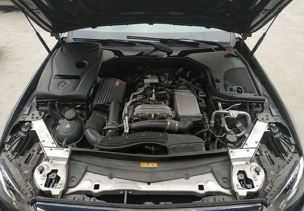 奔驰E级 E300L 2016款 2.0T 自动 汽油 时尚型 (国Ⅴ) 