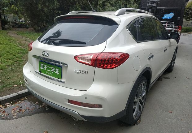 英菲尼迪QX50 2015款 2.5L 自动 豪华版 (国Ⅴ) 