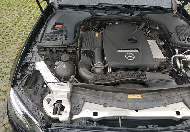 奔驰E级 E200L 2018款 2.0T 自动 汽油 运动型 (国Ⅴ) 