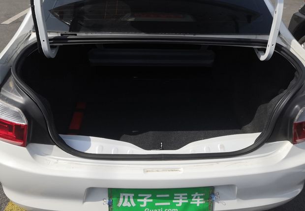 雪铁龙爱丽舍 2015款 1.6L 手动 4门5座三厢车 质尚版时尚型 (国Ⅴ) 