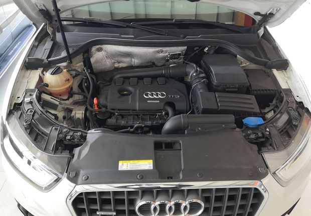 奥迪Q3 35TFSI 2013款 2.0T 自动 四驱 技术型 (国Ⅳ) 