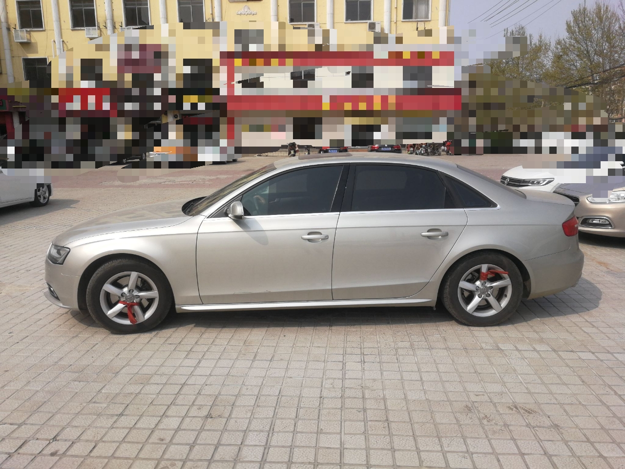 奥迪A4L 2015款 2.0T 自动 标准型 (国Ⅳ) 