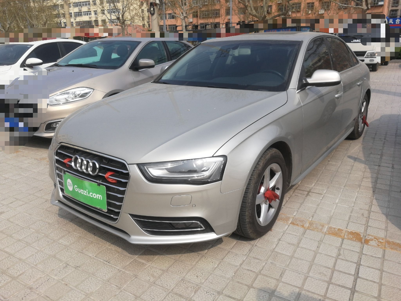 奥迪A4L 2015款 2.0T 自动 标准型 (国Ⅳ) 