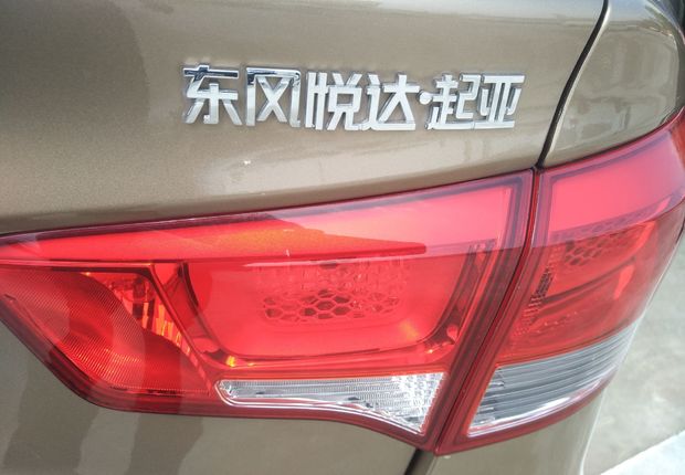 起亚K2 2015款 1.4L 自动 4门5座三厢车 GLS (国Ⅳ) 